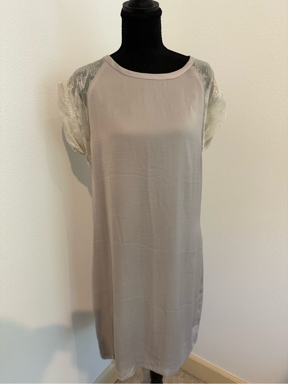 Light Gray Cap-Sleeve Shift Dress